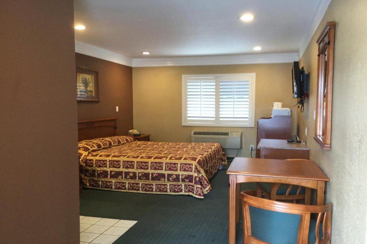 Beverly Motel 2*